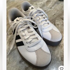Women’s Size 8.5 - Adidas VL Court 3.0 White Black Gum Medium Width